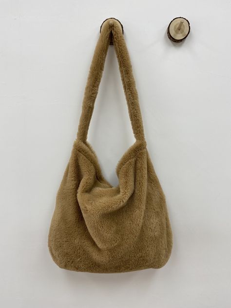 Cute Winter Fits, Fluffy Shoulder Bag, Sacs Tote Bags, Diy Bags Patterns, Plush Bags, Women's Bags By Style, Brown Tote, Bags Aesthetic, Jute Bags