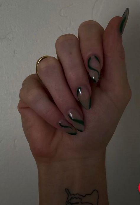 Nail Art Designs Dark Green, Nails Acrylic Green And Black, Nails For Green Hoco Dress, Hoco Nails For Emerald Green Dress, Green Dress With Nails, Emerald Green Nail Inspo Almond, Green And Black Almond Nails, Nails To Go With Forest Green Dress, Emerald Green Nails Almond Shape