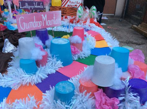 Gumdrop mountain. Gumdrop Mountain, Christmas Parade Floats, Homecoming Floats, Candy Land Birthday Party, Outside Christmas Decorations, Gingerbread Party, Gingerbread Christmas Decor, Candy Land Christmas Decorations Diy, Candy Land Christmas Decorations Outdoor