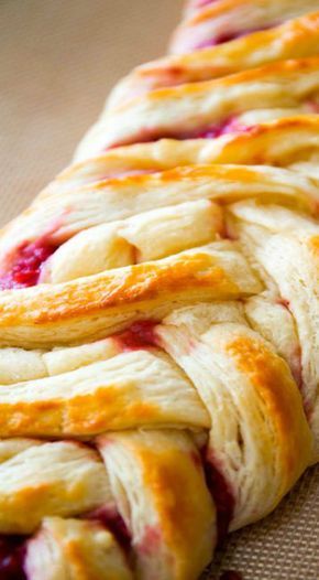 raspberry danish braid Homemade Danish Pastry, Raspberry Danish, Danish Braid, Homemade Danish, Danish Pastry Dough, Savory Pumpkin, Pumpkin Recipes Healthy, Savory Pumpkin Recipes, Danish Pastry