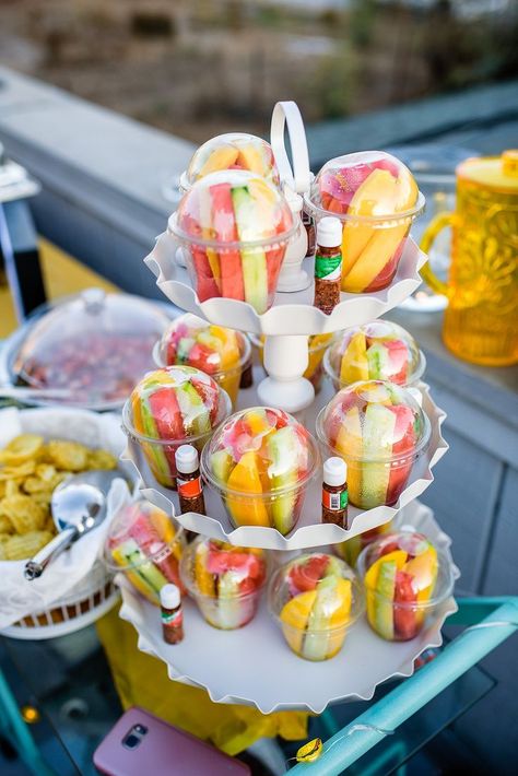 Food For Beach Wedding, Small Beach Wedding Decor, Beach Wedding Food Ideas Buffet, Small Beach Wedding Reception, Beach Wedding Food Ideas, Small Beach Wedding Ceremony, Beach Wedding Food, Lesbian Beach Wedding, Beach Wedding Reception Ideas