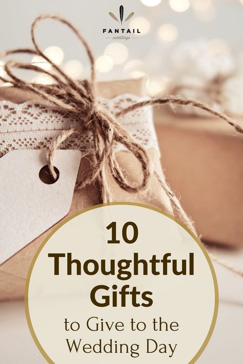 10 Thoughtful Gifts to Give to the Wedding Day Unique Wedding Gifts For Bride, Presents For The Bride, Honeymoon Essentials, Thoughtful Wedding Gifts, Wedding Gifts For Bride And Groom, Wedding Unique, Unique Wedding Gifts, Cozy Throws, Wedding Gift Favors