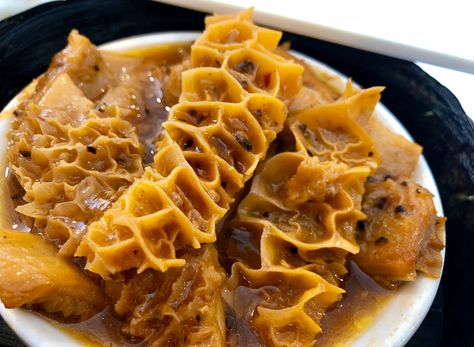 What is Tripe and is it Actually Nutritious? | Eat This Not That Beef Tripe Stew, Tripe Stew, Vegetable Omelette, Tripe Recipes, Offal Recipes, Macaroni Soup, Beef Tripe, Only The Brave, Boiled Vegetables