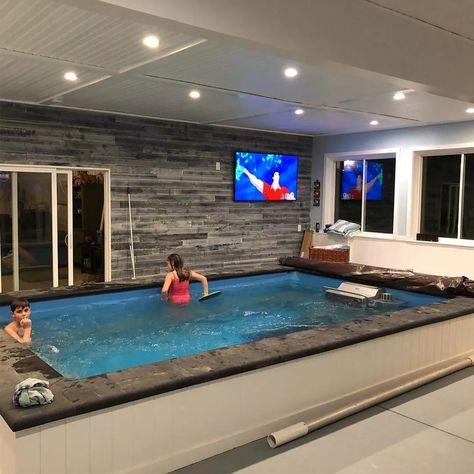 Pool Room Ideas Swimming, Indoor Swim Spa, Pool Room Ideas, Swimming Pool Design Ideas, Small Indoor Pool, Endless Pools, Hydrotherapy Pool, Tattoo Modern, Swimming Pool Liners