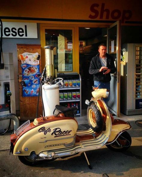 VEUK on Twitter | Lambretta vintage, Retro scooter, Vespa scooters Vespa Motor Scooters, Lambretta Vintage, Custom Scooter, Custom Vespa, Italian Scooter, Retro Scooter, Moped Scooter, Lambretta Scooter, Vespa Lambretta