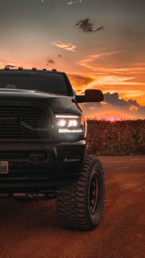 Truck Wallpaper Aesthetic, Doge Ram Wallpaper, Pick Up Truck Aesthetic, Dodge Ram Wallpaper, Trucks Aesthetic, Doge Ram, Truck Wallpaper, Dodge Cummins Diesel, Ram Cars