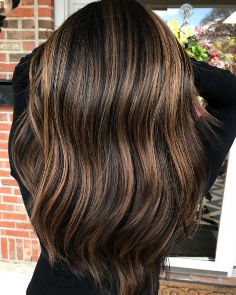 60 Amazing And Trendy Brown Hair Color Ideas in 2021 - Beezzly Brown Hair Cuts, Caramel Highlights, Hair Color Light Brown, Brown Shade, Brown Hairstyles, Brown Balayage, Hair Healthy, Long Brown Hair, Hair Color Highlights