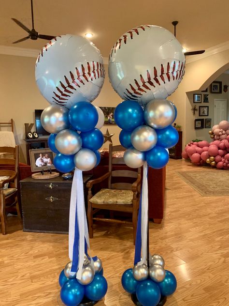 Baseball Banquet Balloons, Dugout Decorations Baseball, Baseball Banquet Table Decor, Senior Baseball Banquet Ideas, Baseball Themed Party Decorations, Softball Balloon Decorations, Baseball Theme Retirement Party, Baseball Theme Balloons, Baseball Balloon Centerpieces