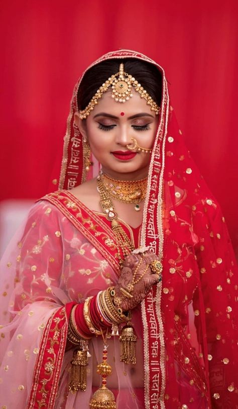 Braid Poses, New Dulhan Pose, Wedding Dulhan Pose, Dulhan Pose, Wedding Dulhan, Bride Shoot, विवाह की दुल्हन, Nikkah Bride, Indian Engagement