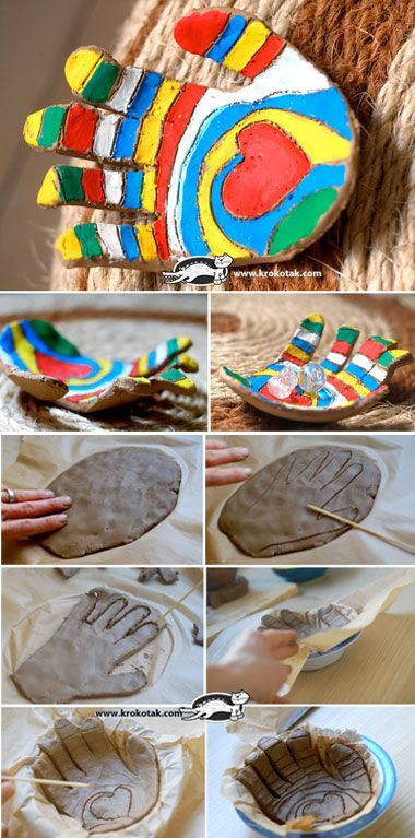 A hand with a heart (translate) @Pascale Lemay De Groof. This would make a great gift for Mother's Day Clay Projects For Kids, Clay Lesson, Kids Clay, Cadeau Parents, Kids Pottery, Tanah Liat, Camping Art, Art Classroom, Elementary Art