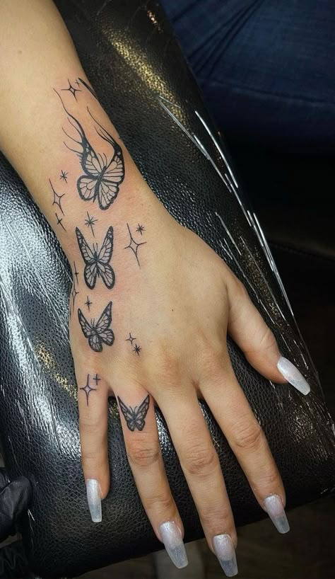 Tattoo Eyebrows, Bull Tattoo, Tato Paha, Full Hand Tattoo, Butterfly Hand Tattoo, Tato Dengan Makna, Tato Jari, Hand And Finger Tattoos, Cute Hand Tattoos