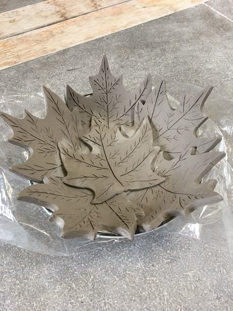 Karen Lucid Pottery. Maple Leaf Bowl. Greenware Leaf Pressing, Ceramica Artistica Ideas, Leaf Pottery, Cement Work, Pottery Items, Leaf Bowl, Leaf Animals, Ceramic Art Sculpture, Beginner Pottery