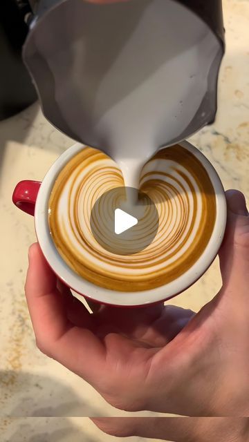 Asaf Rauch - Barista Swag Latte Art on Instagram: "Save to try later 🙌 The Slow to Fast Latte Art Heart is easier than most variations, it doesn't have to be perfect and it looks nice most of the time. The key is perfectly steamed milk with a Flat White - Latte amount. Give it a try!  #latteart #coffee #latte #barista #espresso #cappuccino #baristalife #baristadaily #coffeeart #latteartgram #Baristaswag Rosetta and Tulip Latte Art" How To Steam Milk, Latte Art Tutorial, Steam Milk, Cappuccino Art, Foam Art, Coffee Latte Art, Milk Pitcher, Coffee Latte, Latte Art