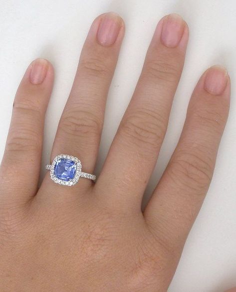 Love the color of the sapphire Ceylon Blue Sapphire Ring, Cornflower Blue Sapphire Ring, Light Blue Sapphire Engagement Ring, Grad Rings, Push Ring, Sapphire Diamond Rings, Big Gold Hoop Earrings, Morganite Engagement Ring Vintage, White Gold Diamond Wedding Rings