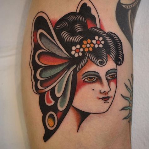 Thank you Simone! Done at @cataniatattooconvention.it #Regram via @Bxp1wpoiYbT Oddity Tattoo, Tattoo Bee, Traditional Tattoo Outline, Traditional Tattoo Woman, Traditional Butterfly Tattoo, Butterfly Lady, Insect Tattoo, Fire Tattoo, Incredible Tattoos