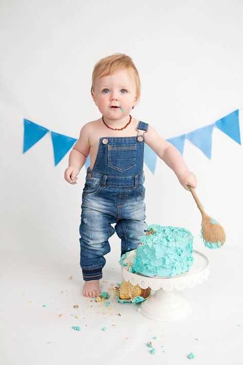 Diy Smash Cake, First Birthday Photography, 1st Birthday Pictures, 1st Birthday Photoshoot, Smash Cake Boy, First Birthday Pictures, Happy First Birthday, Boy Diy, Baby Boy Cakes