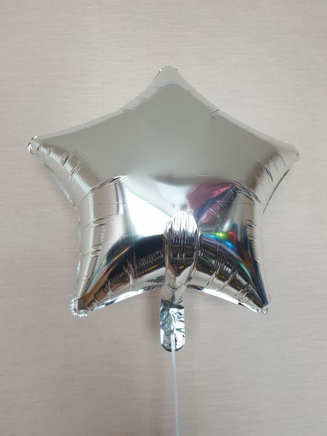 https://flic.kr/p/2kufgkU | 2009 Anagram 18-Inch Metallic Silver Star Mylar Foil Balloon Inflated with Helium | Anagram Item No. 30576 Packaged Silver Star Balloons, Star Balloons, Metallic Balloons, Bubble Balloons, Mylar Balloons, Helium Balloons, Foil Balloons, Silver Stars, Metallic Silver