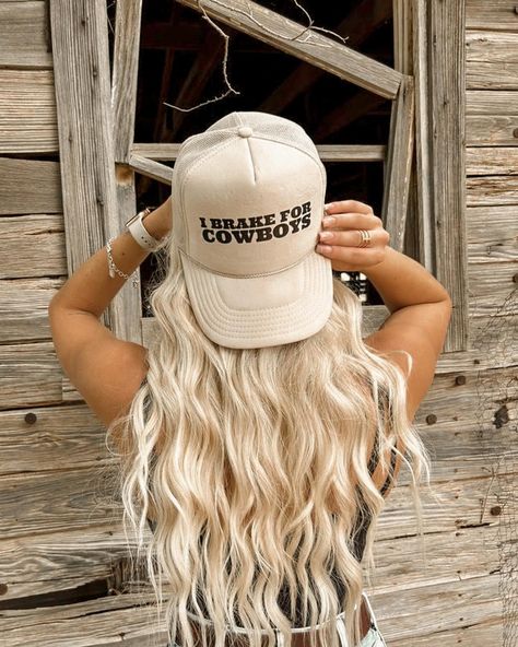 Restocks just hit the website!!🤠 Pretty Blonde Hair Ideas, Cute Rodeo Hairstyles, Cute Western Clothes, Western Phone Cases, Blonde Cowgirl, Western Hairstyles, Western Photoshoot Ideas, Everleigh And Posie, Cowgirl Fits