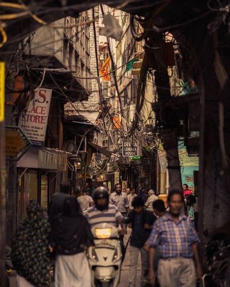 To truly know what it’s like to live, you must invite a little chaos… #InMyBeachCandy #India India 80s Aesthetic, Old Bombay Aesthetic, Amritsar Aesthetic, Old Delhi Aesthetic, Delhi Market, Delhi City, Indian City, Old Delhi, India Street