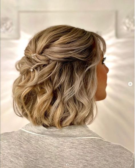 Mother Of The Groom Hairstyles, Short Bridal Hair, Bridal Hairstylist, A Lot Of Hair, Wedding Hair Half, Wedding Hairstyles Medium Length, Mother Of The Bride Hair, Bridesmaid Hair Makeup, Hairdo Wedding