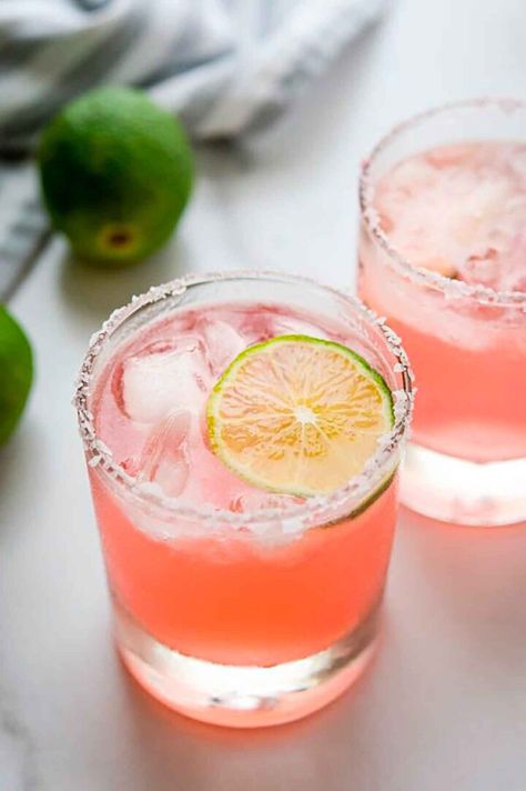 Sweet Margarita Recipe, Fruity Margarita Recipe, Hibiscus Margarita, Summer Margaritas, Summer Cocktail Menu, Frozen Watermelon Margarita, Frozen Mango Margarita, Easy Margarita Recipe, Flavored Margaritas