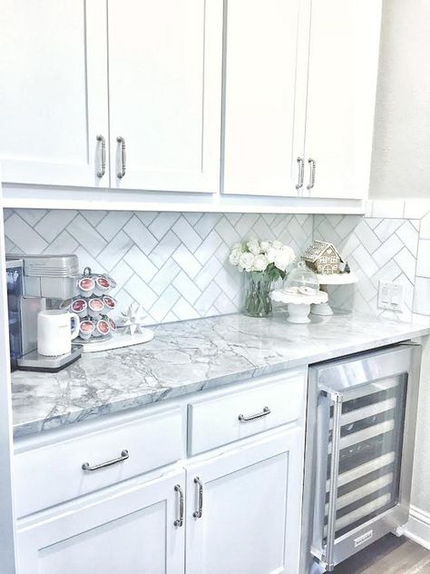 Kitchen Wet Bar Ideas | Category: Christmas Decorating Ideas - Home Bunch – Interior Design ... Kitchen Renovation Cost, Kabinet Dapur, Kitchen Cabinets Decor, Classic Kitchen, White Kitchen Design, Tiny Kitchen, White Kitchen Cabinets, Kitchen Cabinetry, Cabinet Decor