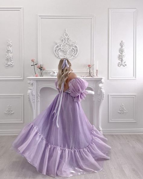 Feminine Dresses Romantic, Royal Dress Aesthetic, Princess Aesthetic Dresses, Pastel Dress Outfit, Romance Core, Purple Dress Aesthetic, Princess Dress Aesthetic, Pastel Purple Dress, Dress Midsize