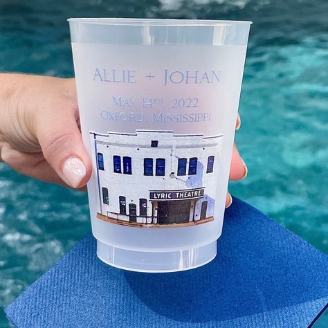 Custom Venue Photo Shatterproof Cups Personalized Full Color - Etsy Wedding Cups Personalized, Wedding Plastic Cups, Cup Favors Wedding, Frosted Cups, Favor Cups, Frosted Cup, Wedding Cups, Wine Cocktails, Personalized Cups