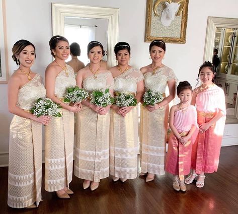 Bridesmaids with the flower girls in traditional Khmer Outfits Khmer Wedding Bridesmaid, Lao Wedding Outfit, Khmer Outfit Traditional, Khmer Wedding Outfits, Cambodian Outfits, Lao Dress, Lao Wedding, Taupe Dresses, Filipiniana Wedding Theme