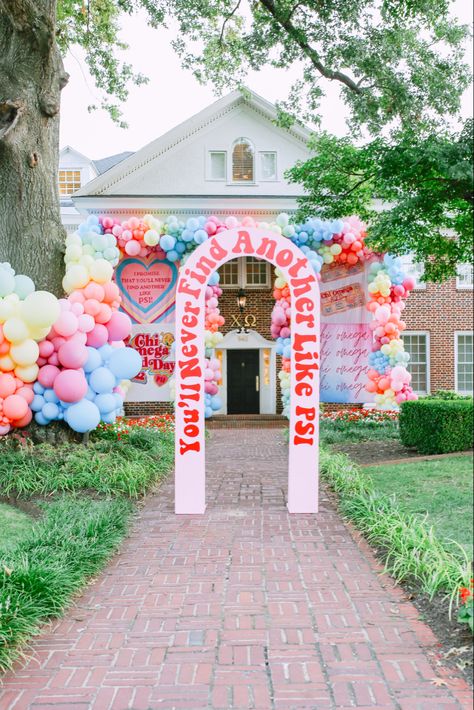 Lover Bid Day Theme, Where The Grass Is Greener Bid Day, Sorority House Decorations, Sorority Event Decor, Adpi Recruitment, Sorority House Decor, Sorority Party, Sorority Themes, Sorority Girls