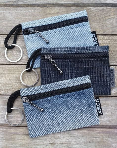 Denim Coin Purse, Denim Bag Patterns, Denim Crafts Diy, Denim Bags, Blue Jeans Crafts, Best Purses, Unique Purses, Recycle Jeans, Upcycle Jeans