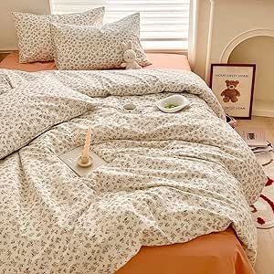 Neutral Duvet Cover, Duvet Cover Sets Aesthetic, Cottagecore Duvet Cover, Bedroom Duvet Covers Ideas Color Schemes, Flower Sheets Aesthetic, Vintage Floral Bedding, Twin Bed Aesthetic, Cute Bedding Aesthetic, Floral Bedding Aesthetic