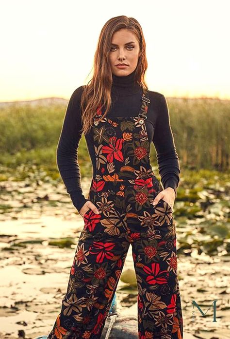 Style Salopette, Look 80s, Womens Overalls, Style Année 90, Wide Leg Jumpsuits, Floral Trousers, Boho Jumpsuit, 70s Aesthetic, Nice Clothes