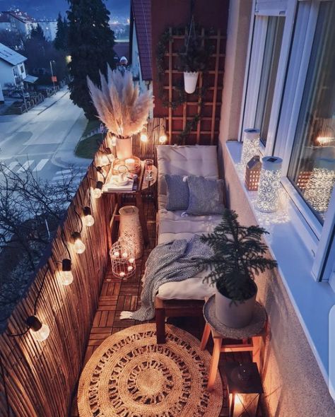 Balcony decoration ideas Open Balcony Ideas, Modern Sunroom Ideas, Patio Balcony Ideas, Balcony Patio Ideas, Modern Sunroom, Outdoor Balcony Ideas, Winter Balcony, Apartment Balcony Garden, Balcony Design Ideas