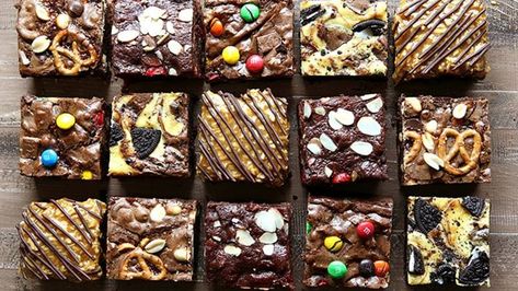 Brownies From Box Ideas, Brownies Ideas Creative, Brownie Variations, Boxed Brownies Better, Diy Desert, Cake Potong, Brownie Boxes, Betty Crocker Fudge Brownies, Decorated Brownies