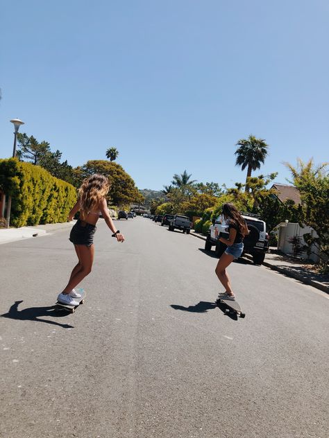 Skate Aesthetic Girl, Longboard Aesthetic, Aesthetic Skateboard, Aesthetic Skater, Better Gut Health, Skateboarding Aesthetic, Skate Vibes, Friend Aesthetic, Skate Aesthetic