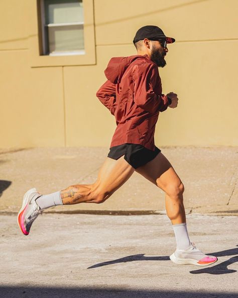 Running Style Mens, Runner Outfit Man, Nike Running Outfit Men, Running In London, Men’s Running Outfit, Jogging Outfit Men, Mens Running Outfit, Nike Running Outfit, Jogging Outfit Running