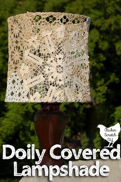 Give new life to an old lampshade by covering it with vintage doilies and lace, the final product will add the perfect delicate touch to your bedroom or sun room #DIY #Doilylampshade Doily Lamp, Paper Doily Crafts, Lace Lampshade, Cover Lampshade, Doily Art, Luminaire Original, Doilies Crafts, Lampshade Makeover, Diy Lampe