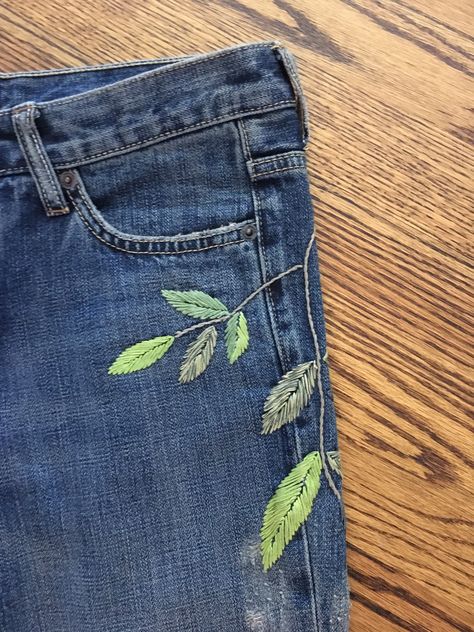 Super rare find and totally unique!  One-of-a-kind!  Gorgeous vintage Louie jeans!  Circa 1990s. These are really comfortable 100% cotton!Beautiful embroidered vine goes from the front to back on the left leg!  Leaf adorns the right bottom leg.  Back pockets with floral type designs and beading.  Fun stitching on the back belt loop!  Front right pocket and belt loop above with beads!  Fun frayed hems!  Plenty of leg room to wear with boots if you want!  Zipper fly and one button closure with cut Bead Art Embroidery, Floral Embroidery On Jeans, Embroidery Denim Jeans, Sewing On Jeans, Jeans Pocket Embroidery, Embroiderd Jeans, Embroidery Designs For Jeans, Embroidered Jeans Pocket, Jeans Embroidery Diy