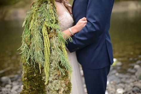 A moss cape and metal bow tie slays all wedding fashion forever | Offbeat Bride Science Wedding, Moss Fashion, Cape Costume, Metal Bow, 1920s Wedding, Organic Fashion, Offbeat Bride, When I Get Married, Fashion Forever