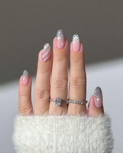 New Years Nail Designs, Christmas Nails Easy, Mermaid Nails, Nail Designs Glitter, Festival Nails, Sparkly Nails, New Year's Nails, Silver Nails, Xmas Nails