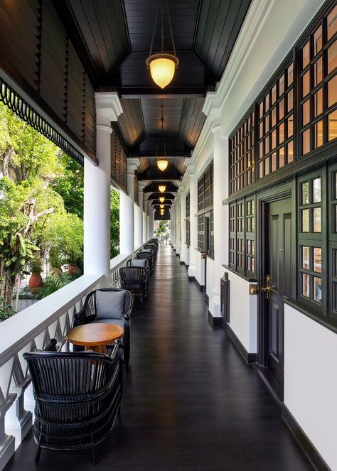 Singapore Colonial Style, Raffles Singapore, Raffles Hotel Singapore, Arsitektur Kolonial, Raffles Hotel, Indochine Style, Singapore Sling, Famous Buildings, Colonial Architecture