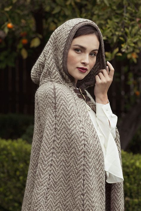 Interweave Knits Summer 2017 is the Shakespeare Issue! It is beautiful! Olivia’s Cape features colorwork herringbone, leather closures, English style, and a touch of fantasy. This stunning piece of outerwear is worked in the round from the top down and steeked; the hood is worked separately in the round and also steeked. The I-cord finishing hides all the raw edges for a polished look. Check it out today! Cape Knitting Pattern, Knitted Cape Pattern, Cloak Pattern, Halloween Knitting, Stranded Knitting Patterns, Knitting Poncho, Grid Patterns, Crochet Cape, Cape Pattern