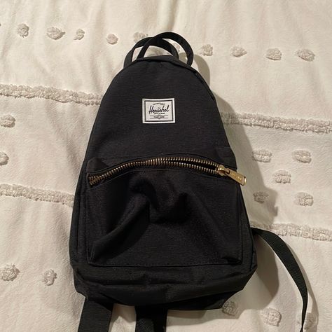 Brand New Never Used In Perfect Condition!!! Herschel City Backpack, Mini Black Backpack, Summer Backpacking, Herschel Backpack, City Backpack, Grey Backpacks, Heritage Backpack, Pink Purse, Herschel Supply Co