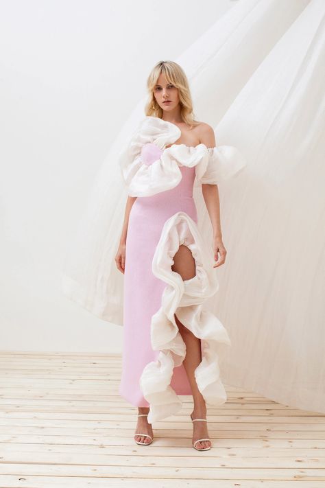 Sandra Mansour Spring 2020 Ready-to-Wear Collection - Sponsored - Vogue Cocktails Dresses, Sandra Mansour, حفل توديع العزوبية, 3d Fashion, American Wedding, Maximalism, Looks Chic, Fashion Weeks, Mode Inspiration