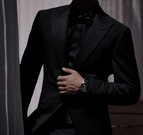 Suit Aesthetic, Black Suit Men, Gentleman Aesthetic, 남자 몸, Aesthetic Guys, Black Suit, Roger Federer, Black Suits, His Hands