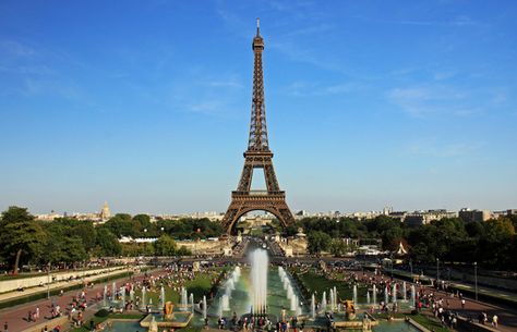 The World’s Most Wheelchair Accessible Landmarks Torre Eiffel Paris, About France, Pont Du Gard, Restaurants In Paris, Moving Overseas, Rain Water Collection, Mont Saint Michel, The Tourist, Iconic Buildings