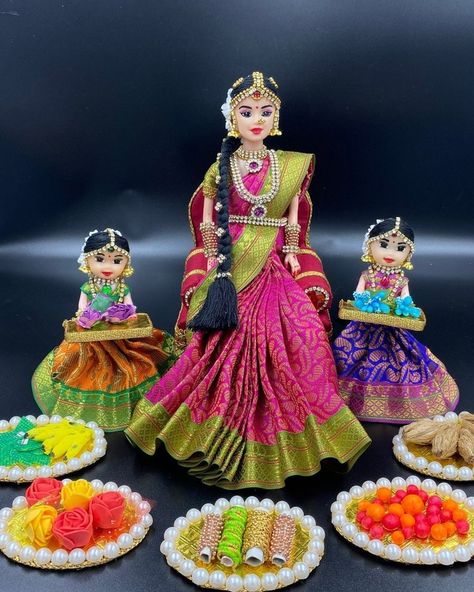 Baby shower dolls Sreemantham Decoration Dolls, Seemantham Plates, Indian Baby Shower Decorations, Coconut Decoration, Indian Baby Showers, Plate Decoration, Doll Decoration, Birthday Photo Frame, Miniature Plates