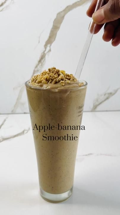 Healthy Smothie, Smoothie With Apple, Healthy Smothies, Banana Apple Smoothie, My Breakfast, Easiest Apples, Fruit Smoothie Recipes, Banana Smoothie, Easy Snacks