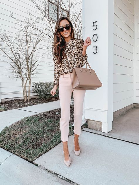 Instagram Roundup + Weekend Sales | February 2019 | Alyson Haley #whattoweartowork #trendsforworkattire #businesscasualforwomen Summer Business Attire, Work Outfits Frauen, Work Outfit Office, Angela Simmons, Business Attire Women, Celebrities Fashion, Spring Work Outfits, Office Outfits Women, Young Professional